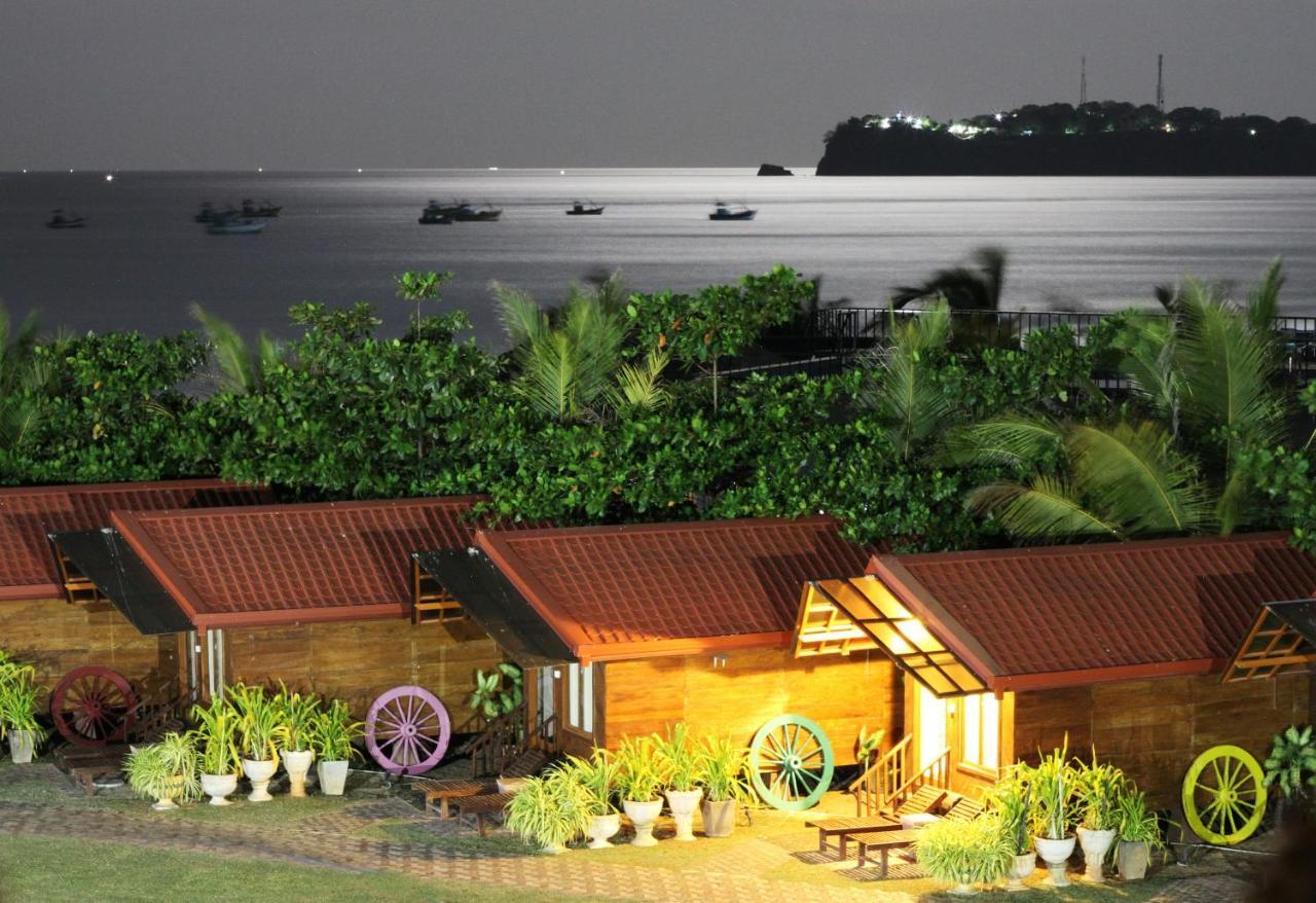 JKAB Beach Resort Trincomalee Exterior foto