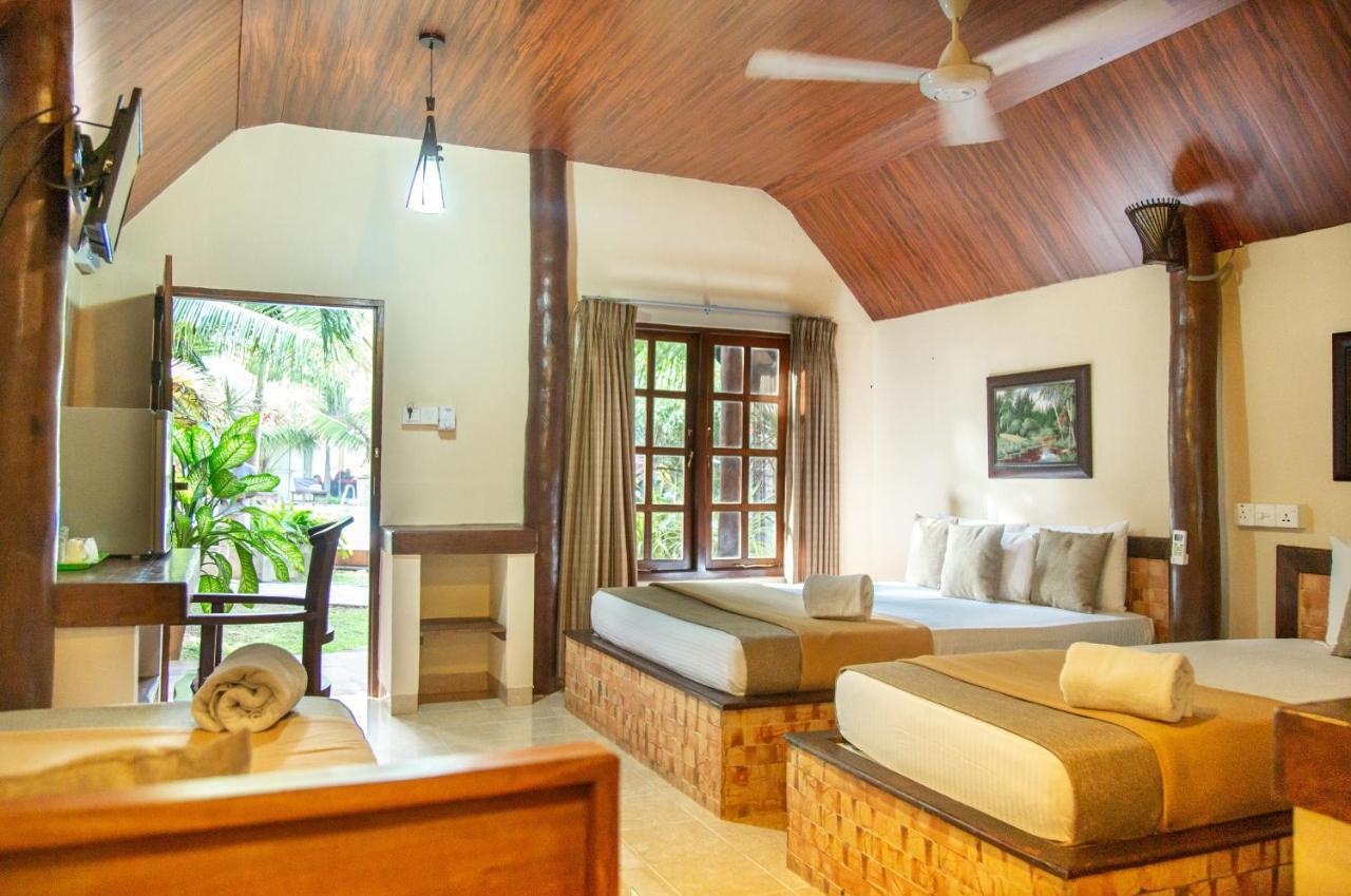 JKAB Beach Resort Trincomalee Exterior foto