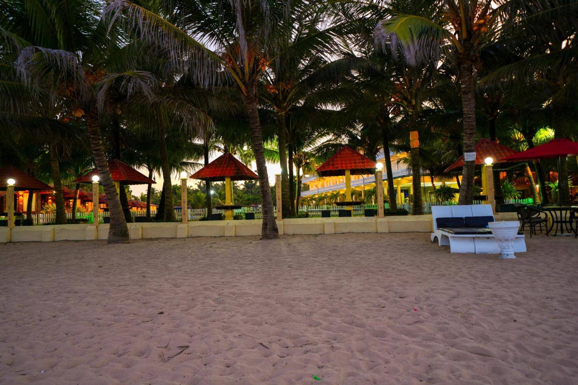 JKAB Beach Resort Trincomalee Exterior foto