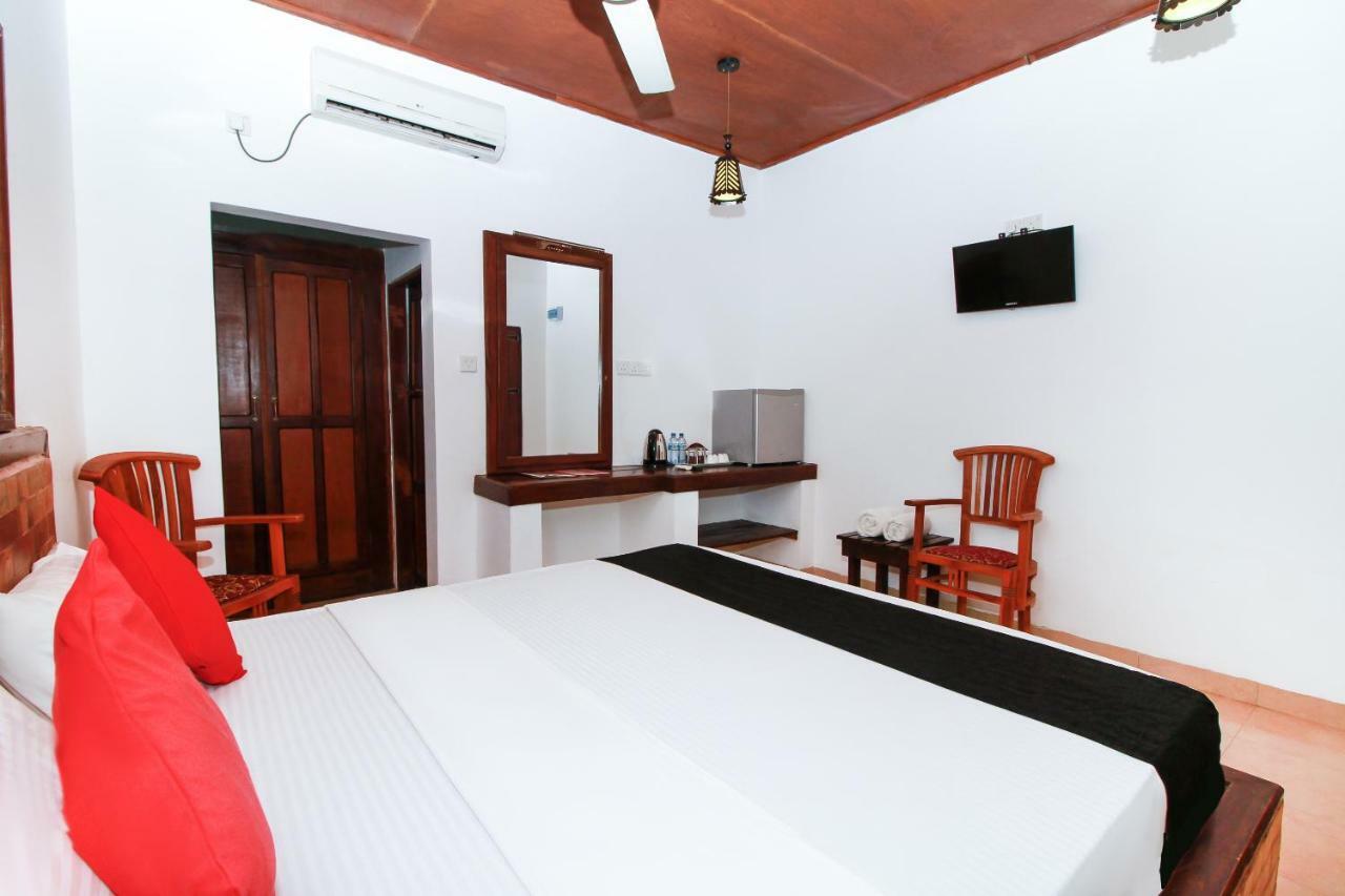 JKAB Beach Resort Trincomalee Exterior foto