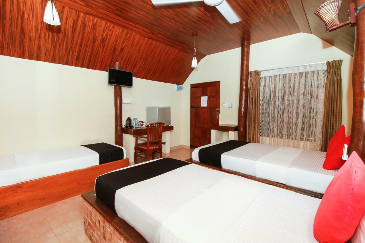 JKAB Beach Resort Trincomalee Exterior foto